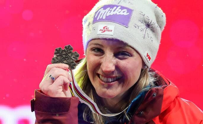 ALPINE SKIING - FIS Ski WC St. Moritz SANKT MORITZ,SWITZERLAND,10.FEB.17 - ALPINE SKIING - FIS Alpine World Ski Championships, alpine combined, award ceremony. Image shows Michaela Kirchgasser (AUT). Keywords: medal. GEPAxpictures xChristianxWalgram