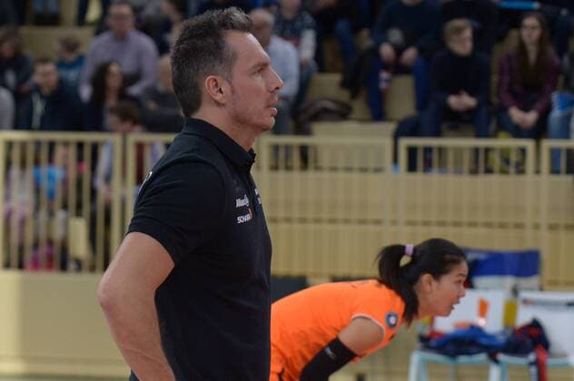 12.02.2017, xtkx, Volleyball 1.Bundesliga Damen, VC Wiesbaden - Allianz MTV Stuttgart, emspor, v.l. Guillermo Naranjo Hernandez (Stuttgart) , Wiesbaden