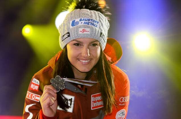 Ski Alpin, WM in St. Moritz, Siegerehrung Abfahrt der Damen ALPINE SKIING - FIS Ski WC St. Moritz SANKT MORITZ,SWITZERLAND,12.FEB.17 - ALPINE SKIING - FIS Alpine World Ski Championships, downhill, men, Audi house. Image shows Stephanie Venier (AUT). Keywords: medal. GEPAxpictures xMarioxKneisl