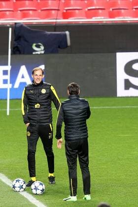 Trainer Thomas Tuchel (Borussia Dortmund) nach dem er der Werbebande abgeschossen hat, Training, Benfica Lissabon - Borussia Dortmund, UEFA Champions League, Achtelfinale, Fussball, 13.02.2017, Lissabon Copyright: xLangerx xEibner-Pressefotox EP_HLR