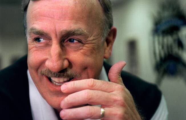 Rick Adelman, coach of the Sacramento Kings basketball team had his contract extended as announced in a press conference PK Pressekonferenz today, September 27, 2000, at Arco Arena. Sacramento Bee The Sacramento Bee ZUMA Press Sacramento Bee Image Archive  - ZUMATEND 77316032st Copyright: xLezliexSterlingx