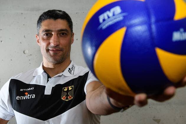 Bilder des Tages - SPORT 14.02.2017, Max Schmeling Halle, Berlin Volleyball, Vorstellung Bundestrainer Andrea Giani Andrea Giani (Volleyball Bundestrainer Männer Maenner)