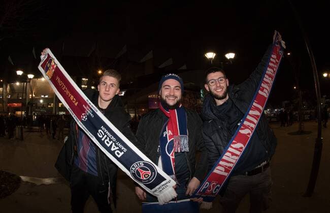 Fußball, CL, Paris St. Germain - FC Barcelona, Fans vor Spielbeginn FOOTBALL : Paris Saint Germain vs FC Barcelona - Ligue des Champions - Paris - 14 02 2017 FedericoPestellini Panoramic 