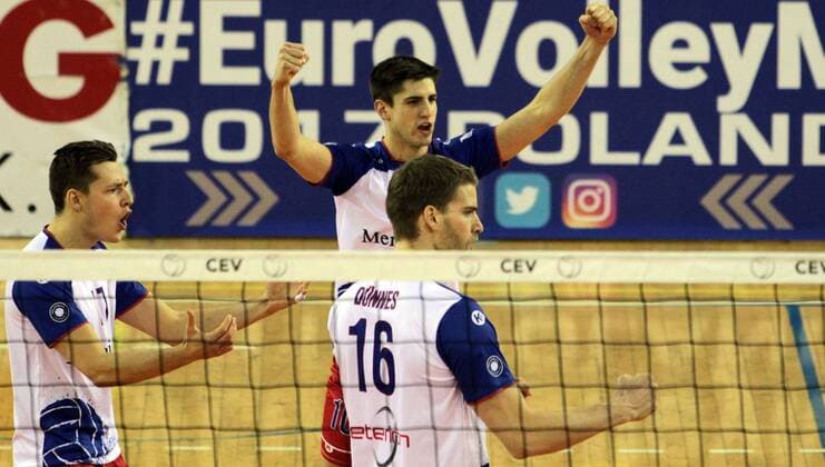 14.02.2017 Belgrade(Serbia) OK Crvena Zvezda(Red Star)-United Volleys Rheinmain Cev Cup men s volleyball Jan Zimmermann(L),0Moritz Reichert (central behind),Christian DÜNNES(central front) United Volleys Rheinmain celebration : 