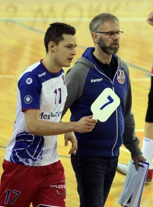 14.02.2017 Belgrade(Serbia) OK Crvena Zvezda(Red Star)-United Volleys Rheinmain Cev Cup men s volleyball Jan Zimmermann(L),Michael Warm(R) United Volleys Rheinmain coach : 