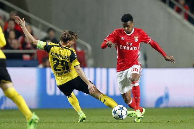 (L-R) Marcel Marcel Schmelzer of Borussia Dortmund, Nelson Semedo of SL Benficaduring the UEFA Champions League round of 16 match between SL Benfica and Borussia Dortmund on February 14, 2017 at Estadio da Luz in Lisbon, Portugal SL Benfica v Borussia Dortmund UEFA Champions League 2016 2017 xVIxxIVx 7119732