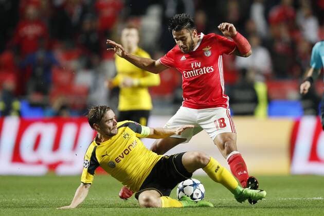 (L-R) Marcel Marcel Schmelzer of Borussia Dortmund, Eduardo Eduardo Salvio of SL Benficaduring the UEFA Champions League round of 16 match between SL Benfica and Borussia Dortmund on February 14, 2017 at Estadio da Luz in Lisbon, Portugal SL Benfica v Borussia Dortmund UEFA Champions League 2016 2017 xVIxxIVx 7119756