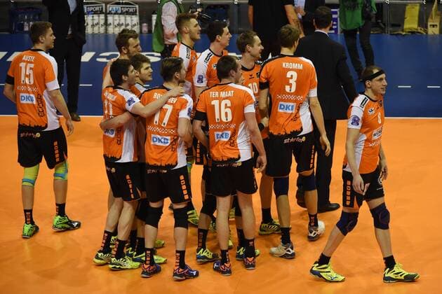Volleyball, Herren, Saison 2016 17 CEV Champions League, 5. Spieltag, BR Volleys - Asseco Resovia Rzeszow, Jubel nach dem Abpfiff bei den BR Volleys, 14.02.17,