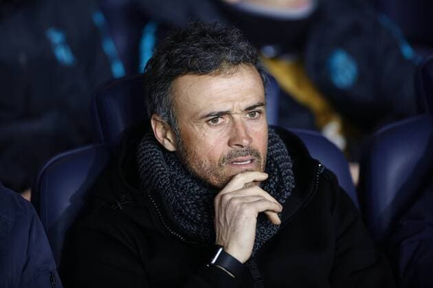 February 14, 2017 - Paris, France - Barcelona s coach Luis Enrique during the UEFA Champions League round of 16 first leg football match between Paris Saint-Germain and FC Barcelona Barca on February 14, 2017 at the Parc des Princes stadium in Paris. Paris Saint-Germain v FC Barcelona - UEFA Champions League Round of 16: First Leg  - ZUMAn230 20170214_zaa_n230_672 Copyright: xMehdixTaamallahx