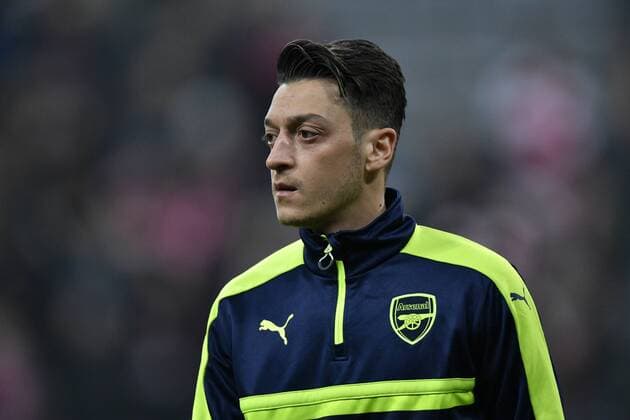 Vor dem Spiel: Mesut Özil FC Arsenal London FC Bayern München FCB vs FC Arsenal London Gunners UEFA Champions-League CL Achtelfinale Hinspiel Spiel 1 Saison 2016 2017 München Allianz Arena 15.02.2017 FC Bayern München FCB vs FC Arsenal London Gunners