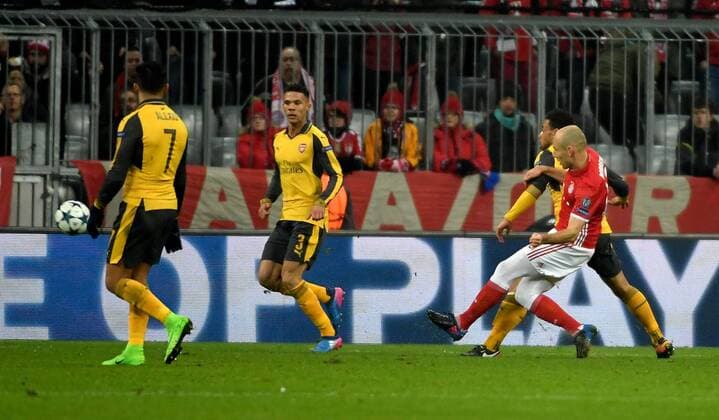 15.02.2017, xjhx, Fussball Champions League, FC Bayern Muenchen - Arsenal London, emspor, v.l. Arjen Robben (FC Bayern Muenchen) Goal scored, Tor zum 1:0 Muenchen