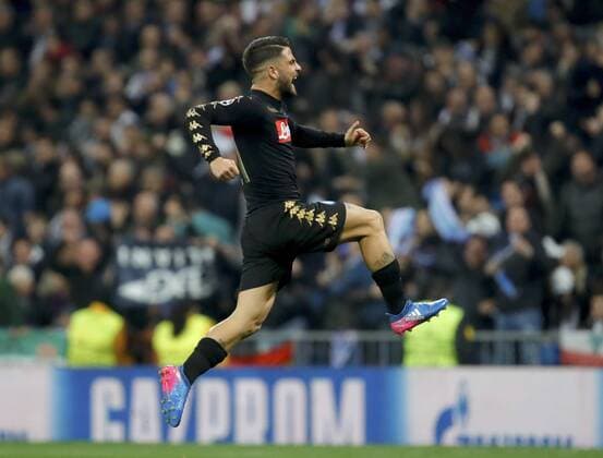Fußball, CL, Real Madrid - SSC Neapel Napoli s striker Lorenzo Insigne jubilates a goal, the first against Real Madrid, during their UEFA Champions League round of 16 first leg match at Santiago Bernabeu stadium in Madrid, Spain, 15 February 2017. REAL MADRID VS. NAPOLI !ACHTUNG: NUR REDAKTIONELLE NUTZUNG!  Copyright: xJuanJoxMartinx MAD002 20170215-636227898183741582