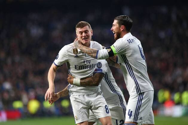 Fußball, CL, Real Madrid - SSC Neapel 3:1 Fußball, CL, Real Madrid - SSC Neapel Madrid, Spain. February 15, 2017: Toni Kross midfield from Real Madrid CF, celebrating after scoring during the UEFA Champions League round of 16 1st leg agains SSC Napoli at the Santiago Bernabeu stadium. (Photo: Ivan Abanades Medina).  xIvanxAbanadesxMedinax xRealxMadridxCFx-xSSCxNapolix(UEFAxChampionsxLeague)x
