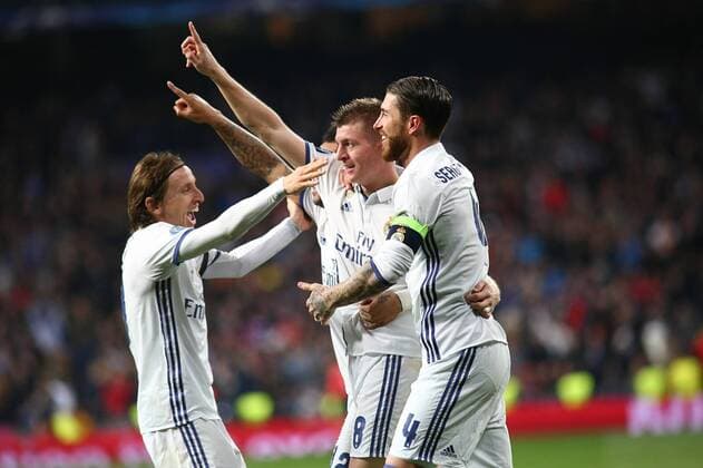 Fußball, CL, Real Madrid - SSC Neapel 3:1 Fußball, CL, Real Madrid - SSC Neapel Madrid, Spain. February 15, 2017: Toni Kross midfield from Real Madrid CF, celebrating after scoring during the UEFA Champions League round of 16 1st leg agains SSC Napoli at the Santiago Bernabeu stadium. (Photo: Ivan Abanades Medina).  xIvanxAbanadesxMedinax xRealxMadridxCFx-xSSCxNapolix(UEFAxChampionsxLeague)x