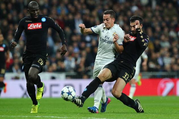 Fußball, CL, Real Madrid - SSC Neapel Kalidou Koulibaly Napoli, Lucas Vazquez Real Madrid and Raul Albiol Napoli Madrid 15-02-2017 Stadio Santiago Bernabeu Football Calcio UEFA Champions League 2016 2017 Round of 16, 1st leg Real Madrid - SSC Napoli cesarexpurini