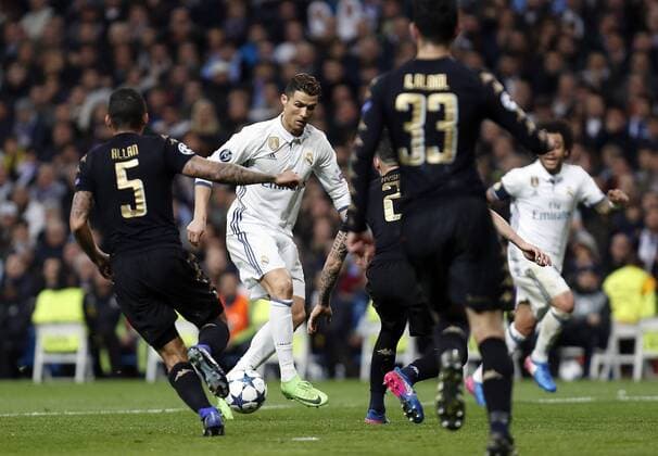 Fußball, CL, Real Madrid - SSC Neapel Soccer match between Real Madrid and Napoli of the 2016 2017 Champions League, held at the Santiago Bernabeu stadium, in Madrid, February 15, 2017. (Photo: J. Luis Cuesta 261 Cordon Press). Cristiano Ronaldo  xJosexLuisxCuestax xx