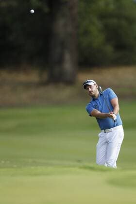 February 16th 2017, Lake Karrinyup Country Club, Perth, Western Australia, Australia; ISPS Handa World Super 6 Perth Golf Tournament Day 1; Matthew Nixon (ENG) chips to the 1st hole during the opening round of the ISPS Handa World Super 6 Golf Tournament; xDavidxWoodleyx  ActionPlus11846781