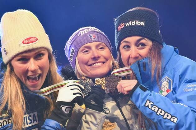 February 16, 2017: Mikaela SHIFFRIN (USA) (2nd), Tessa WORLEY (FRA) (1st) and Sofia GOGGIA (ITA) (3rd) pose for photographs at the medal ceremony for the women s giant slalom event of the FIS Alpine World Ski Championships at St Moritz, Switzerland. Cal Media Skiing 2017: Alpine World Ski Championships - 16 Feb - ZUMAc04_ 20170216_zaf_c04_110 Copyright: xSydneyxLowx