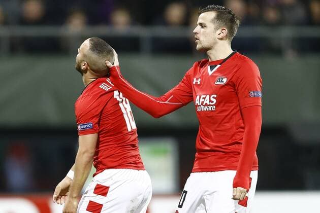 (l-r) Iliass Bel Hassani of AZ Alkmaar, Mats Seuntjes of AZ Alkmaarduring the UEFA Europa League round of 32 match between AZ Alkmaar and Olympique Lyonnais on February 16, 2017 at the AFAS stadium in Alkmaar, The Netherlands. AZ v Olympique Lyon UEFA Europa League 2016 2017 xVIxxIVx 7132646