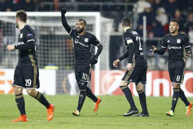 Alexandre Lacazette of Olympique Lyon (m) scoredduring the UEFA Europa League round of 32 match between AZ Alkmaar and Olympique Lyonnais on February 16, 2017 at the AFAS stadium in Alkmaar, The Netherlands. AZ v Olympique Lyon UEFA Europa League 2016 2017 xVIxxIVx 7132649