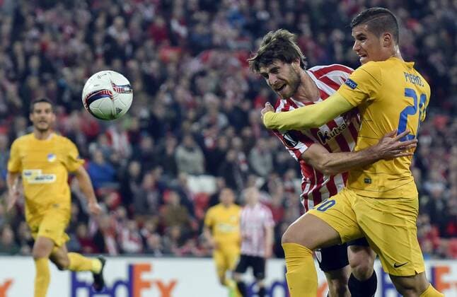 Athletic Bilbao s defender Yeray (L) vies for the ball with Apoel s striker Pieros Soteriou during the Euro League round of 32 first leg match between Athletic Club and Apoel at San Mames stadium in San Sebastian, Basque Country, Spain, 16 February 2017. ATHLETIC CLUB VS. APOEL !ACHTUNG: NUR REDAKTIONELLE NUTZUNG!  Copyright: xMiguelxTonax PVA001 20170216-636228786474217036