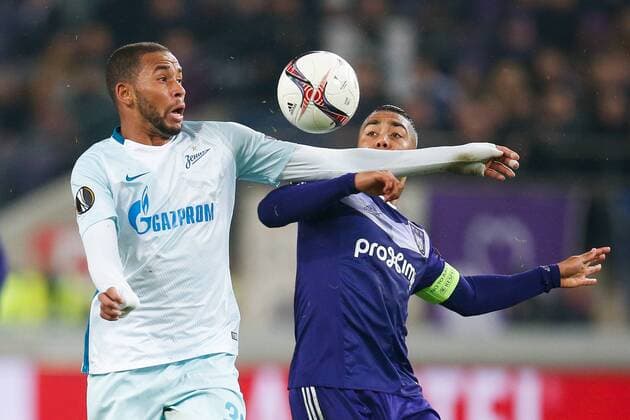 Zenit s midfielder s Hernani Azevedo Junior and Anderlecht s Youri Tielemans fight for the ball during a game between Belgian soccer team RSC Anderlecht and Russian team FC Zenit, first-leg of the 1 16 finals of the Europa League competition, Thursday 16 February 2017, in Brussels. BRUNOxFAHY  x05049121x