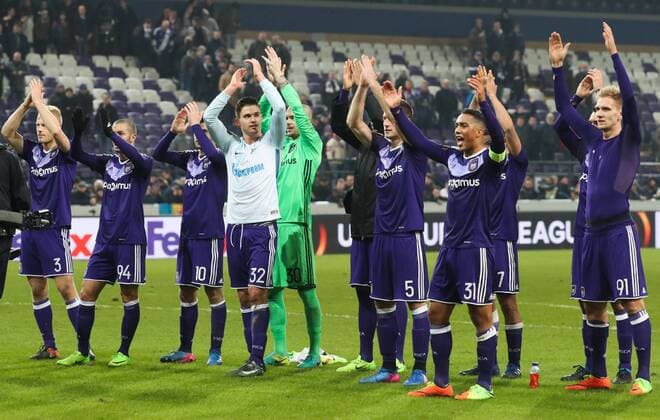 Anderlecht s players celebrate after winning a game between Belgian soccer team RSC Anderlecht and Russian team FC Zenit, first-leg of the 1 16 finals of the Europa League competition, Thursday 16 February 2017, in Brussels. VIRGINIExLEFOUR  x05049149x