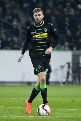 Borussia-Park Mönchengladbach 16.2.2017 Europa League 2016 17 Zwischenrunde, Hinspiel, Borussia Mönchengladbach (Moenchengladbach, Gladbach) vs. AC Florenz --- Christoph Kramer (MGLB)