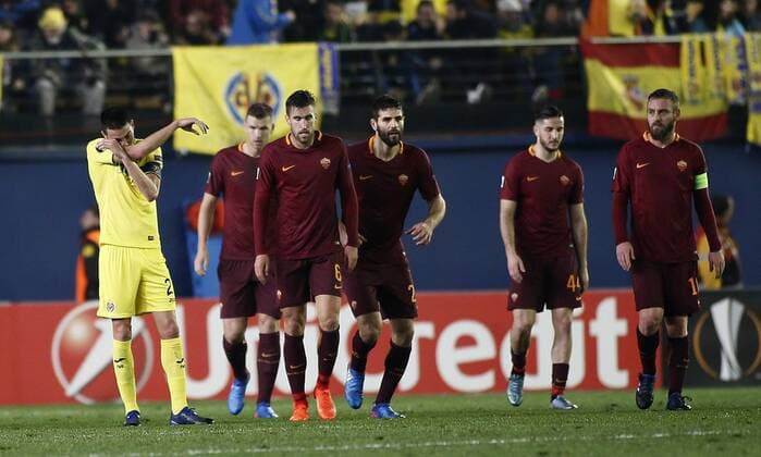 Fußball, EL, FC Villarreal - AS Rom Dzeko. First leg of 1 16 Europa League match between Villarreal CF and AS Roma. In this picture, Dzeko celebrates one of their three goals. xCARMExRIPOLLESx 