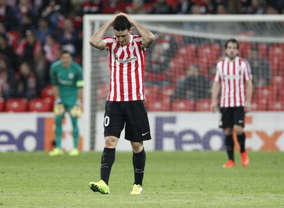 16 02 2017 Bilbao, Spanien - Fussball, Europa League, Athletic Bilbao vs. APOEL Nikosia: Aritz Aduriz  xDAVIDxS.xBUSTAMANTEx xx