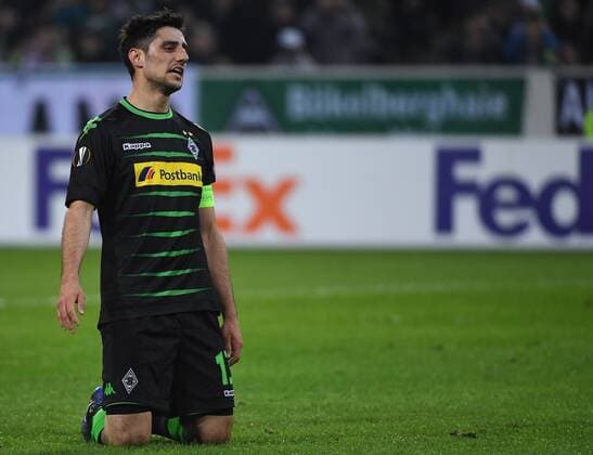 16.02.2017, xjhx, Fussball Europa League, Borussia Moenchengladbach - AC Florenz, emspor, v.l. Lars Stindl (Borussia Mönchengladbach) enttaeuscht, enttaeuscht schauend, dissapointed Moenchengladbach