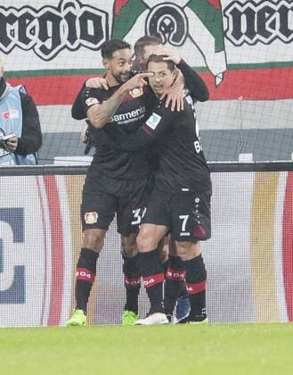 Javier HERNANDEZ, CHICCHARITO, Lev 7 Torjubel, Jubel nach dem Tor zum 0-2 FC AUGSBURG - BAYER 04 LEVERKUSEN Fussball 1. Bundesliga , Augsburg, am 17.02.2017, 21.Spieltag, Saison 2016 2017, 1.Liga, 1.Bundesliga,FCA