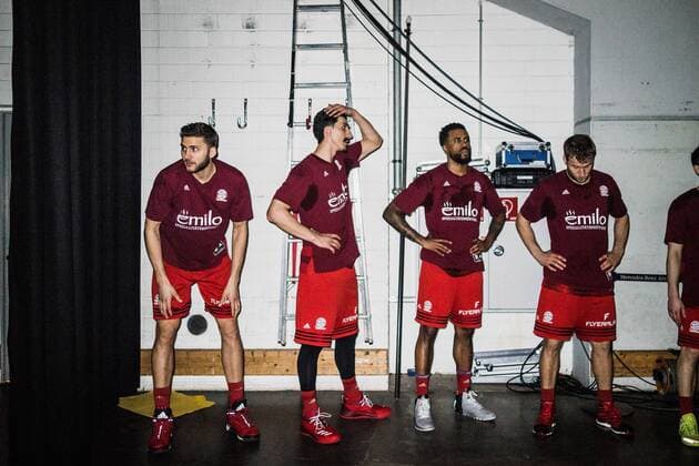Berlin, Deutschland, 18.02.2017: Basketball - Top FOUR - FC Bayern Muenchen - ALBA Berlin. Bayern vor dem Mannschaftseinlauf