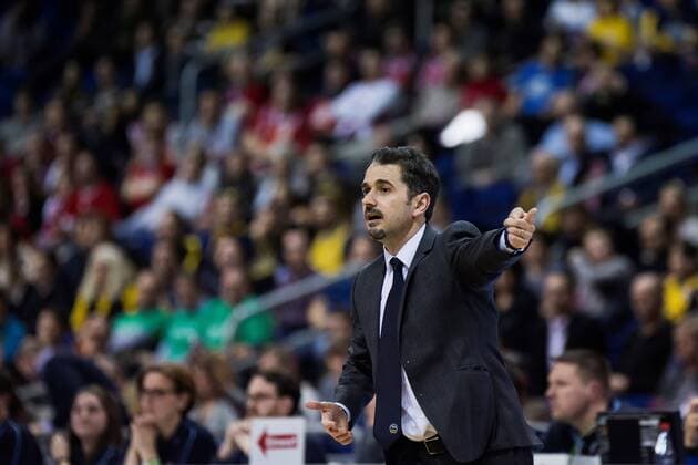 Berlin, Deutschland, 18.02.2017: Basketball - Top FOUR - FC Bayern Muenchen - ALBA Berlin. Trainer Ahmet Caki (Alba)