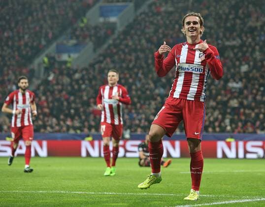 21.02.2017, Fussball UEFA Champions League 2016 2017, Achtelfinale, Bayer 04 Leverkusen - Atletico Madrid, in der BayArena Leverkusen. Jubel Torschütze Antoine Griezmann (Atletico Madrid) zum Tor zum 0:1 