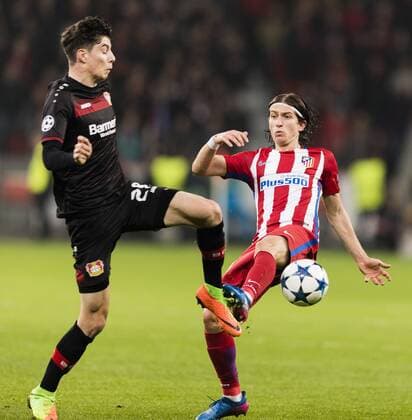 Leverkusen, 21.02.2017 Kai Havertz (Leverkusen) im Duell Bayer Leverkusen - Atletico Madrid