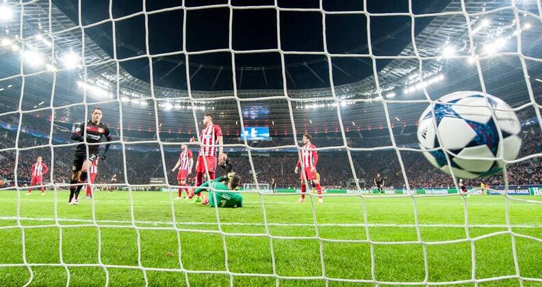 Tor zum 2:1 mit Javier Chicharito Hernandez (Bayer 04 Leverkusen 7) beim Championsleague Spiel zwischen Bayer 04 Leverkusen und Atletico Madrid am 21.02.2017, Leverkusen Copyright: xSchuelerx xEibnerx-xPressefotox EP_JSE