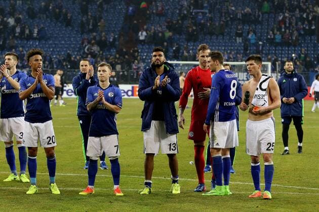 22.02.2017 - Die Spieler vom FC Schalke 04 freuen sich über das Weiterkommen in der Europa League beim Europa League Sechzehntelfinale Rückspiel (Saison 2016 17) FC Schalke 04 - PAOK Thessaloniki. Copyright Thomas Pakusch