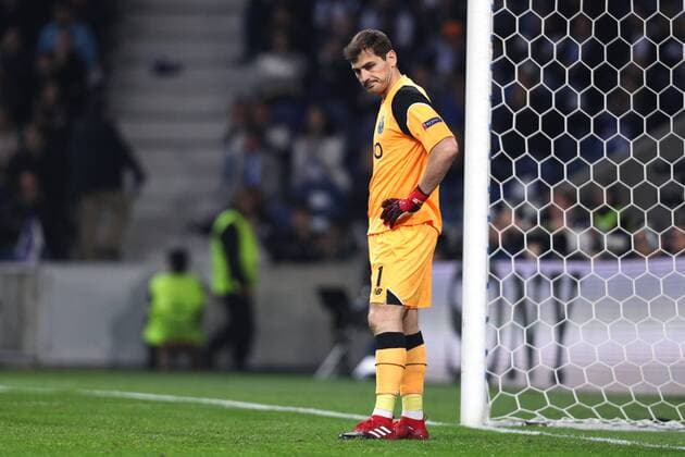 Fußball, CL, FC Porto - Juventus Turin February 22, 2017 - Porto, Porto, Portugal - Porto s Spanish goalkeeper Iker Casillas reacts after suffer the goal during the UEFA Champions League Round of 16 1st leg soccer match between FC Porto and Juventus, at Dragao Stadium in Porto on February 22, 2017. FC Porto v Juventus - UEFA Champions League Round of 16: First Leg  - ZUMAn230 20170222_zaa_n230_406 Copyright: xDpix