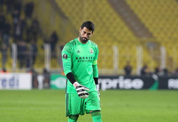 Fußball, EL, Fenerbahce Istanbul - FK Krasnodar UEFA Europa League match between Fenerbahce and Krasnador at Ulker Stadium in Istanbul , Turkey on February 22, 2017. final score : Fenerbahce 1 - Krasnador 1 Pictured: Volkan Demirel of Fenerbahce. 