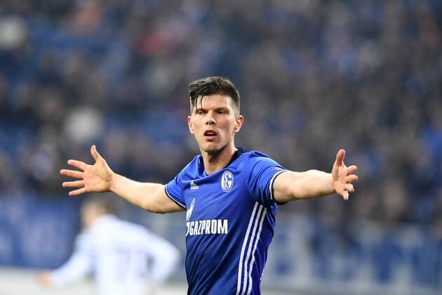 Fussball, UEFA Europa League, Saison 2016 2017, Runde der letzten 32,Spiel 2, FC Schalke 04 vs PAOK Thessaloniki 22.02.2017, Veltinsarena Gelsenkirchen Klaas Jan Huntelaar, S04 Aktion, Einzelbild