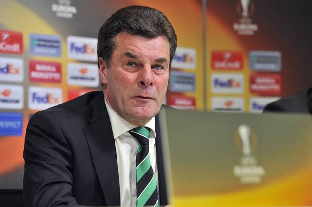 Bilder des Tages - SPORT Fußball, EL, Borussia Mönchengladbach Pressekonferenz Italy: Borussia Monchengladbach press conference PK Pressekonferenz Borussia Mönchengladbach s head coach Dieter Hecking during the press conference at the Artemio Franchi Stadium on the eve of the UEFA Europa League Round of 32 - 2nd leg soccer match against A.c.f. Fiorentina.  GiacomoxMorinix xPacificxPress