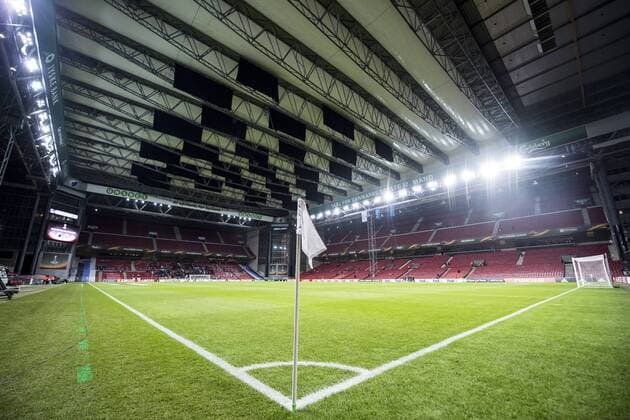 170223 Geschlossenes Faltdach des Parken Stadions vor der Europa League Partie FC Kopenhagen vs Ludogorez Rasgrad 23. Februar 2017 in Kopenhagen  Copyright: PETTERxARVIDSON BB170223PA016