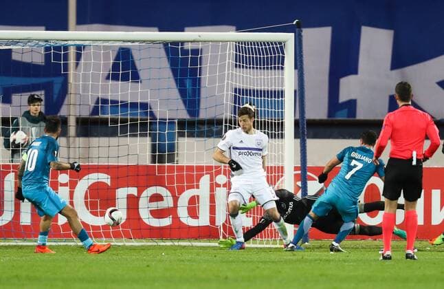 Zenit s midfielder s Giuliano scores a goal during a game between Russian team FC Zenit and Belgian soccer team RSC Anderlecht, return leg of the 1 16 finals of the Europa League competition, Thursday 23 February 2017, in Saint Petersburg, Russia. Anderlecht won 2-0 the first leg. VIRGINIExLEFOUR  x05053474x