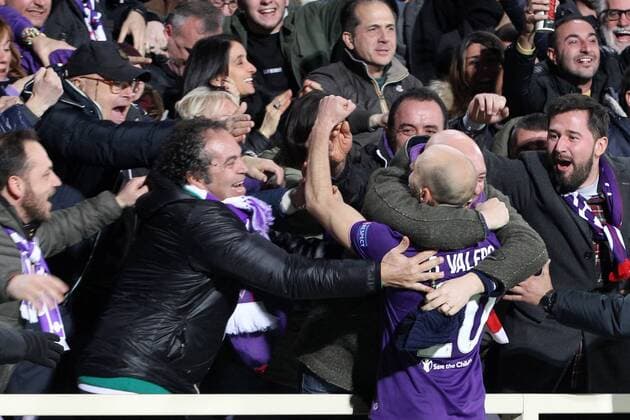 Fußball, EL, AC Florenz - Borussia Mönchengladbach Iglesias Borja Valero Fiorentina goal celebration Fiorentina Firenze 23-02-2017 Stadio Artemio Franchi Fiorentina - Borussia Mönchengladbach Fiorentina - Borussia M gladbach Europa League 2016 2017 - Round of 16 2nd leg lucaxpagliaricci