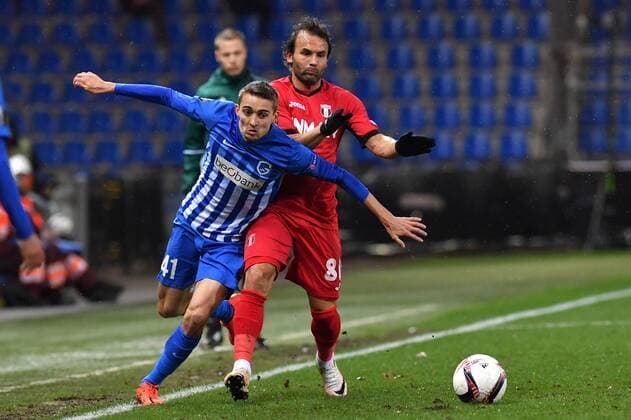 Genk s Timothy Castagne and Astra Giurgiu s Filipe Teixeira fight for the ball during a game between Belgian soccer team RC Genk and Romanian Club Astra Giurgiu, return leg of the 1 16 finals of the Europa League competition Thursday 23 February 2017, in Genk. First leg result was 2-2. LUCxCLAESSEN  x05053544x