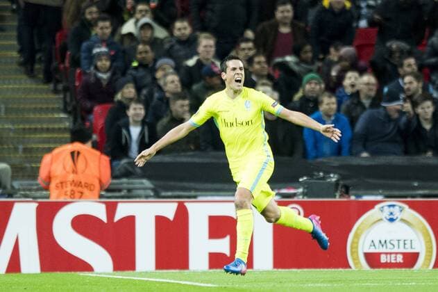 Gent s Jeremy Perbet celebrate after scoring during a game between British team Tottenham and Belgian soccer team KAA Gent, return leg of the 1 16 finals of the Europa League competition, in Wembley stadium, London, Thursday 23 February 2017. Gent won the first leg 1-0. JASPERxJACOBS  x05053613x