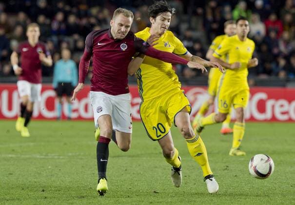 Sparta s Michal Kadlec, left, and Sardar Azmoun of Rostov in action during the Europa League round of 32 play off soccer match between AC Sparta Praha and FK Rostov in Prague, Czech Republic, on Thursday, February 23, 2017. (CTKxPhoto VitxSimanek) CTKPhotoP201702231186101  VIS 008