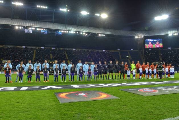 Fußball, EL, Schachtar Donezk - Celta de Vigo February 23, 2017 - Kharkiv, Ukraine - Two teams before the Europa League Round of 32 reverse match between Shakhtar (Donetsk, Ukraine) and Celta (Vigo, Spain) at Metalist Stadium on February 23, 2017 in Kharkiv, Ukraine Shakhtar Donetsk v Celta Vigo - UEFA Europa League Round of 32: Second Leg  - ZUMAn230 20170223_zaa_n230_625 Copyright: xAnatoliyxCherkasovx