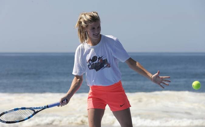 Canadian tennis player Eugenie Bouchard participates with the Argentine Juan Martin del Potro during an activity to promote tourism at the Pie de la Cuesta beach, in Acapulco, Mexico, on 27 February 2017, in the framework of the Tennis Mexican Open. Tennis Mexican Open !ACHTUNG: NUR REDAKTIONELLE NUTZUNG!  Copyright: xJoséxMéndezx MEX50 20170227-636238222238152330